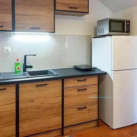 Mani Family Friendly, Mountain House