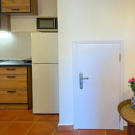 Mani Family Friendly, Mountain House With Parking * Étilo