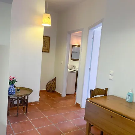 Apartment Mani Family Friendly, Mountain House Itylo