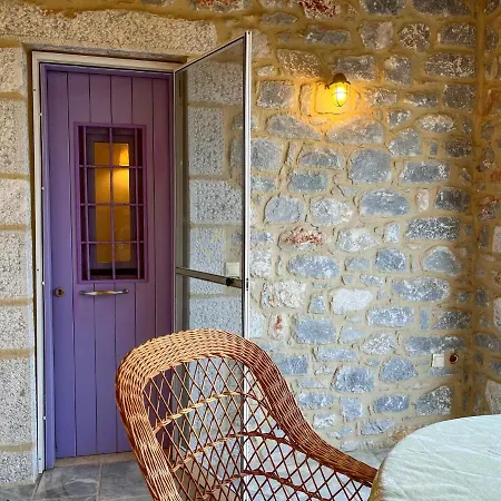 Mani Family Friendly, Mountain House With Parking * Étilo