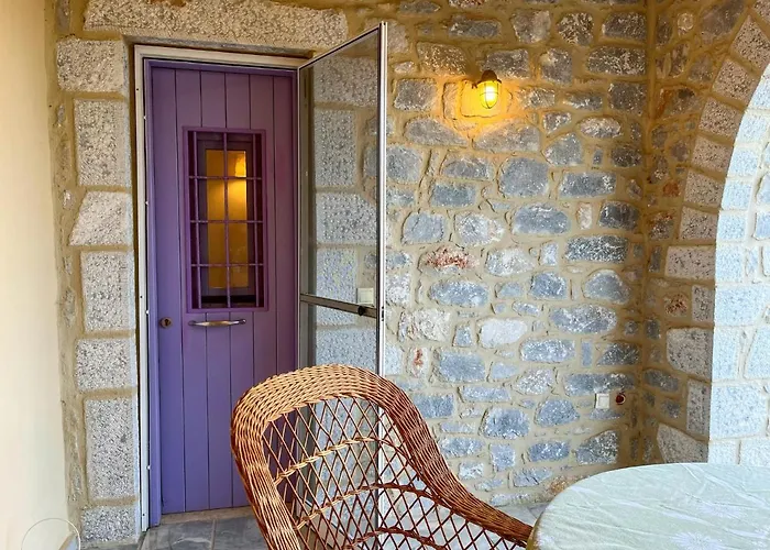 Mani Family Friendly, Mountain House * Oítilon